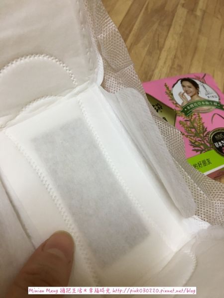 木槿花草本暖宮衛生棉淡淡草本味 草本暖宮衛生棉新型專利芯片位置