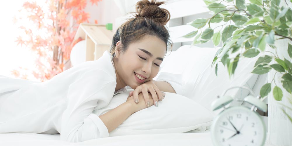 舒緩經痛的有效方法-從調整生活習慣改善經期不適 經痛舒緩方法:女性透過調整生活習慣、規律作息與放鬆運動減緩經期不適